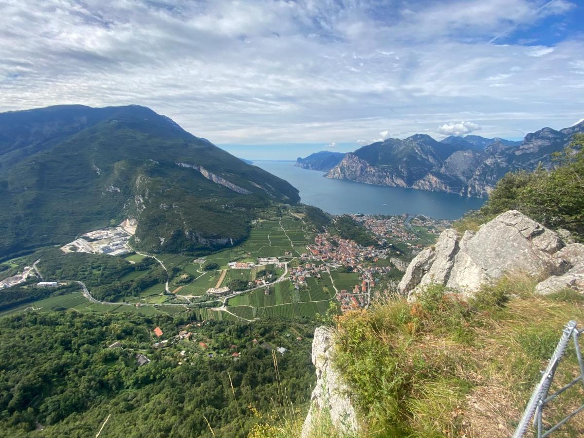 Garda Baldo Apartments_Vivaldi Torbole Sul Garda Luaran gambar