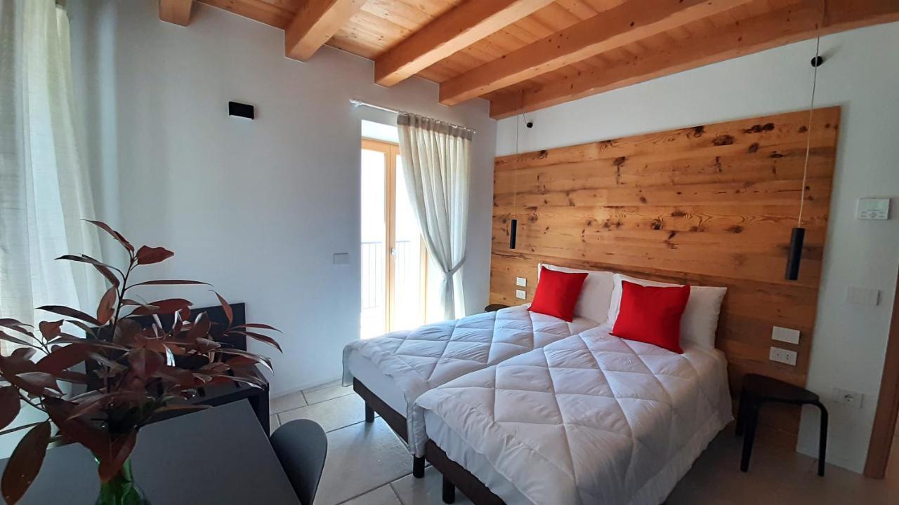Garda Baldo Apartments_Vivaldi Torbole Sul Garda Luaran gambar