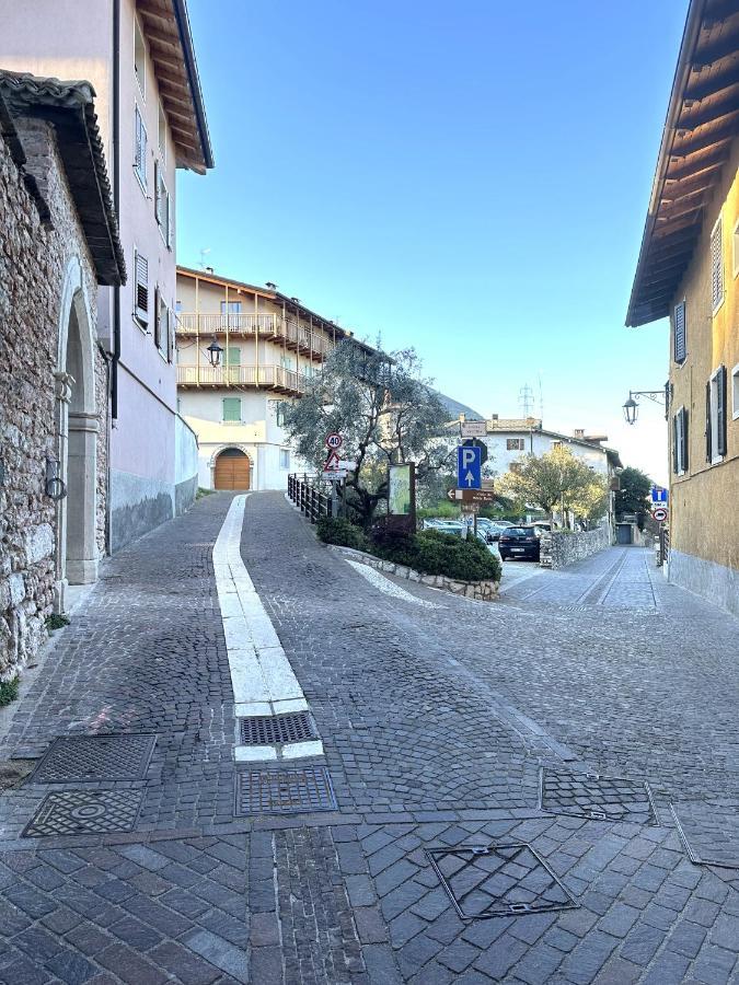 Garda Baldo Apartments_Vivaldi Torbole Sul Garda Luaran gambar