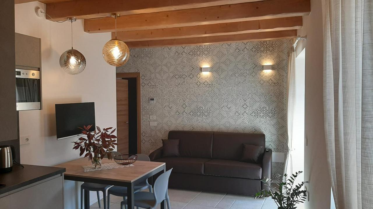 Garda Baldo Apartments_Vivaldi Torbole Sul Garda Luaran gambar