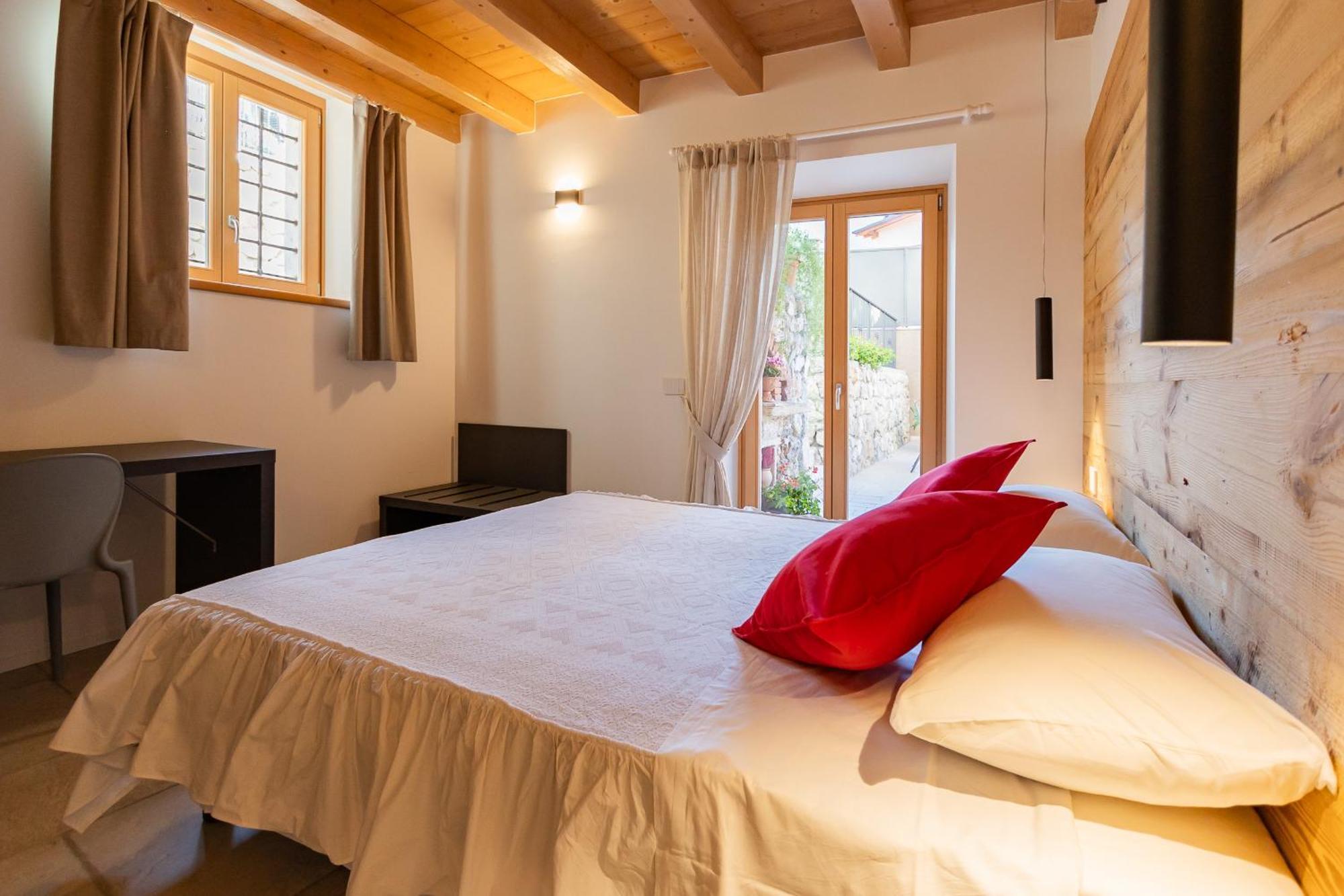 Garda Baldo Apartments_Vivaldi Torbole Sul Garda Luaran gambar
