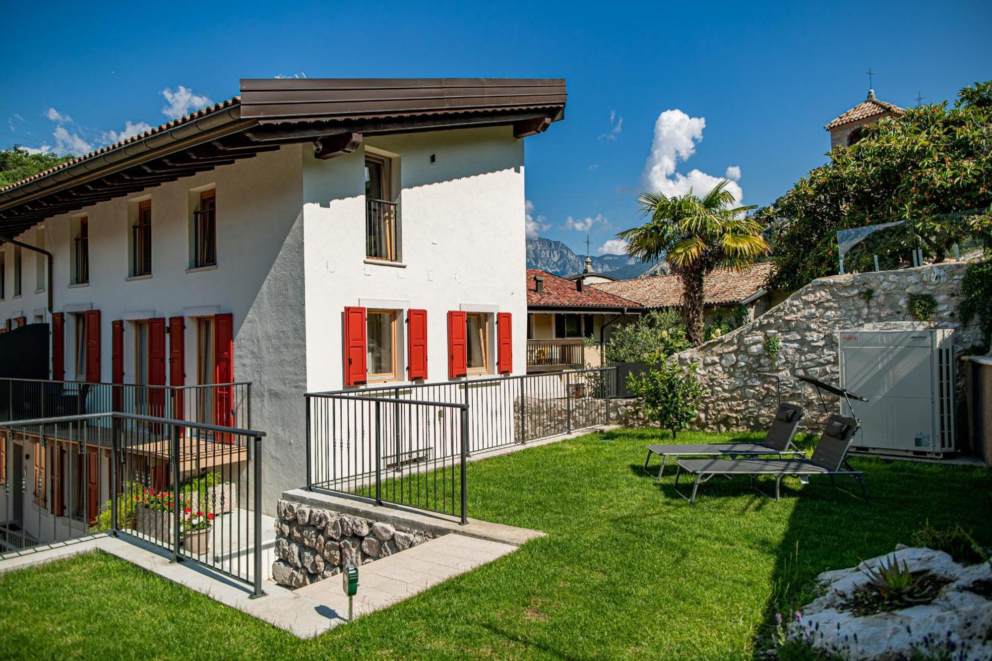 Garda Baldo Apartments_Vivaldi Torbole Sul Garda Luaran gambar